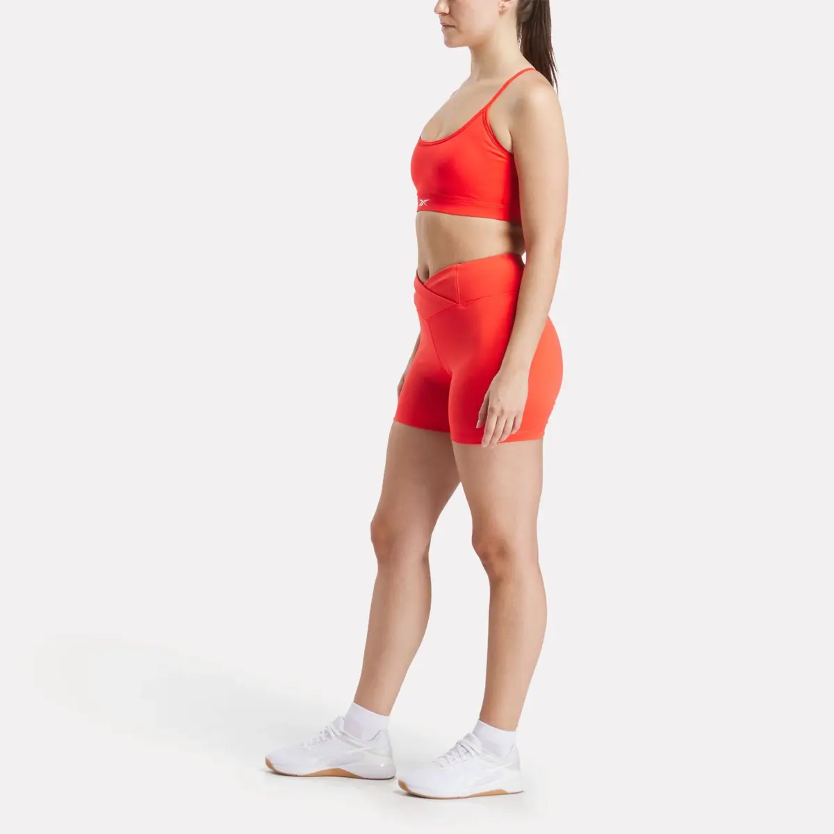 Core Strappy Bra für Damen – Mittlere Stützkraft