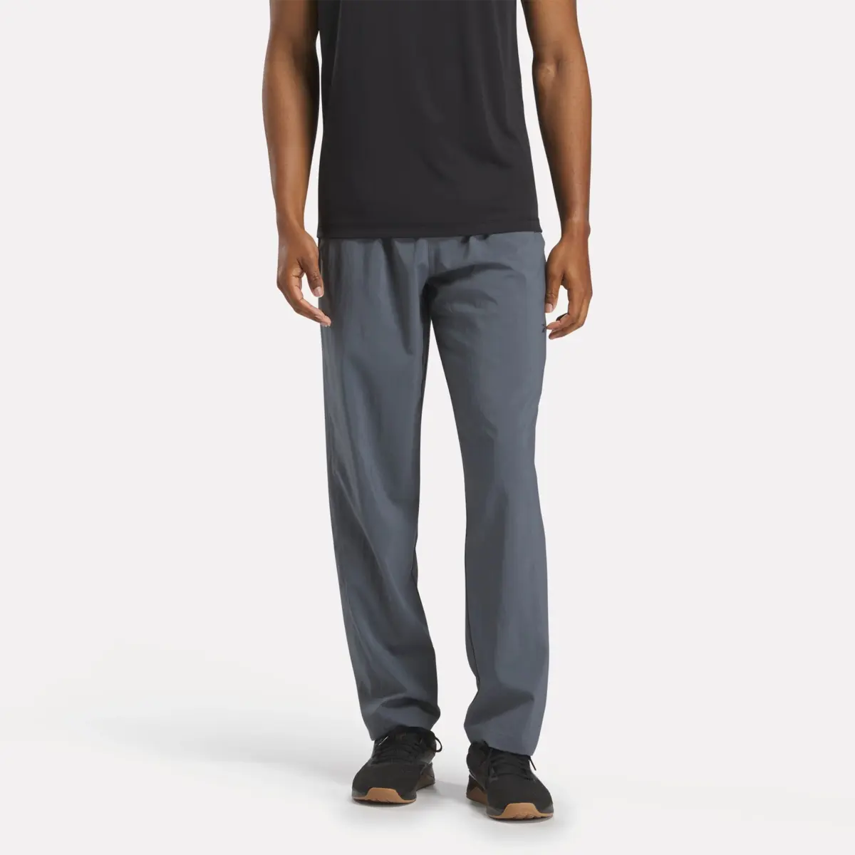 Herren Trainingshose aus gewebtem Material ohne Futter