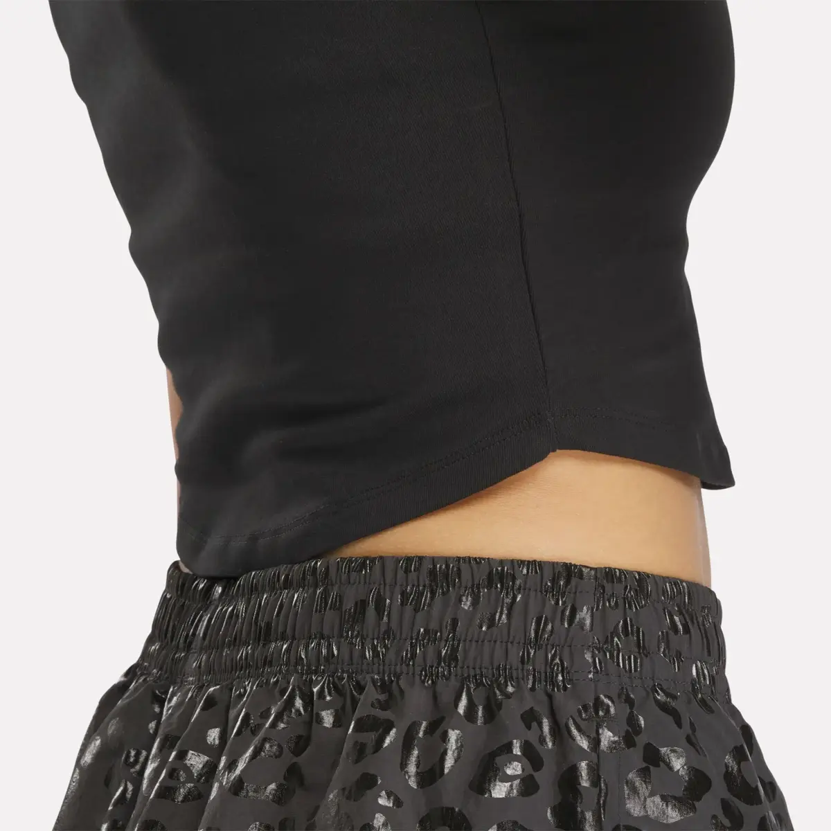 Reebok x Angel Reese Damen-T-Shirt mit Grafik Reebok x Angel Reese Damen-T-Shirt mit Grafik